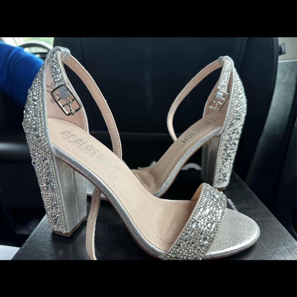 Prom shoes